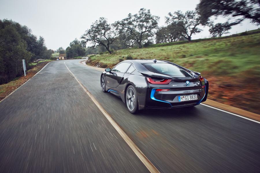  BMW i8 2014 года  (фото 43 из 180)